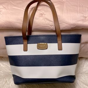 Michael Kors purse/bag